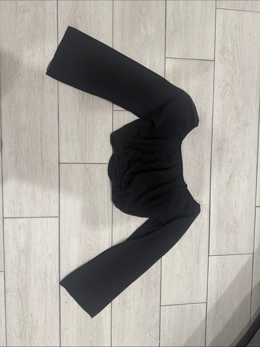 Black Long-Sleeve Crop Top
